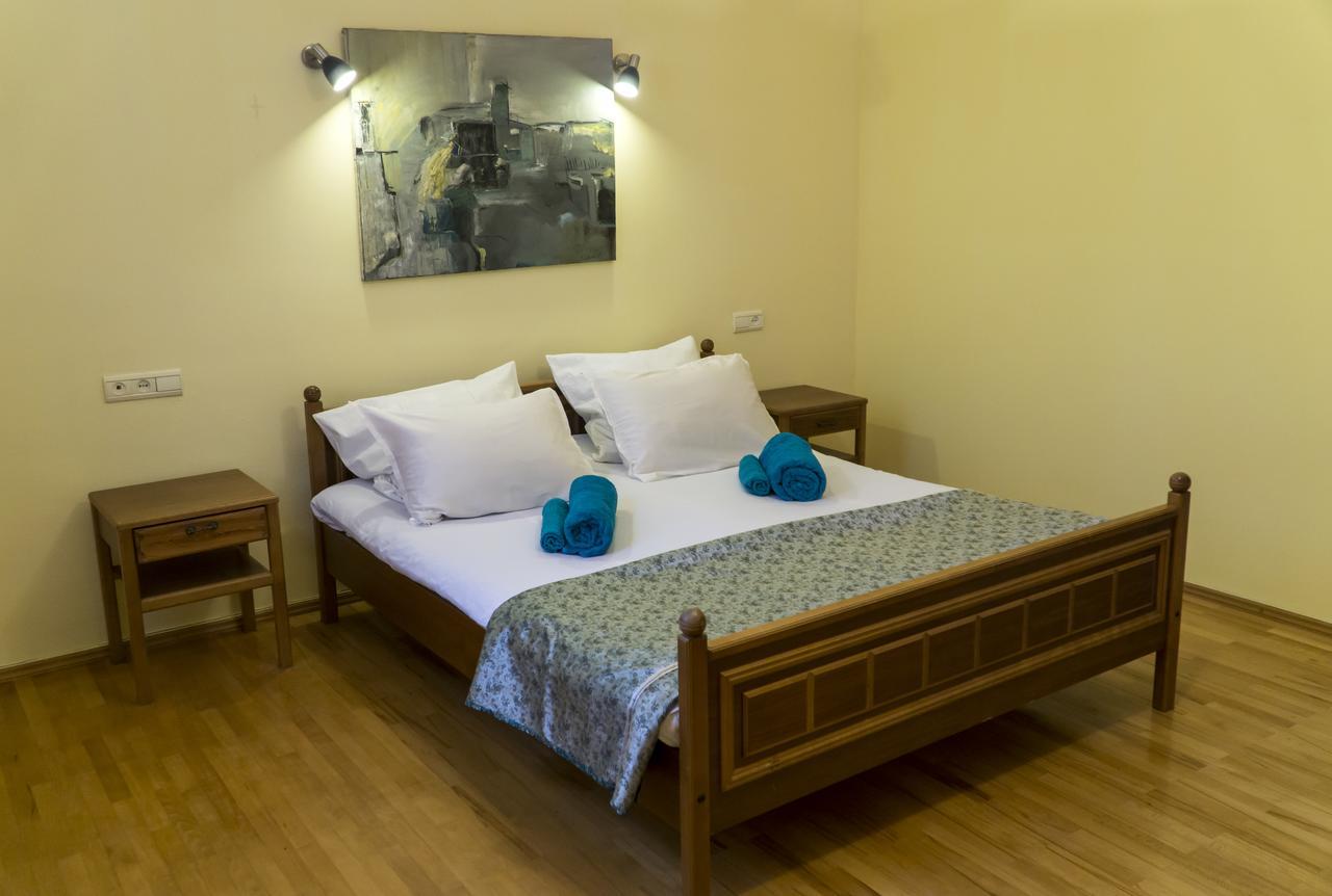 4Bd Appartaments With Cozy Garden Tbilisi Exteriér fotografie