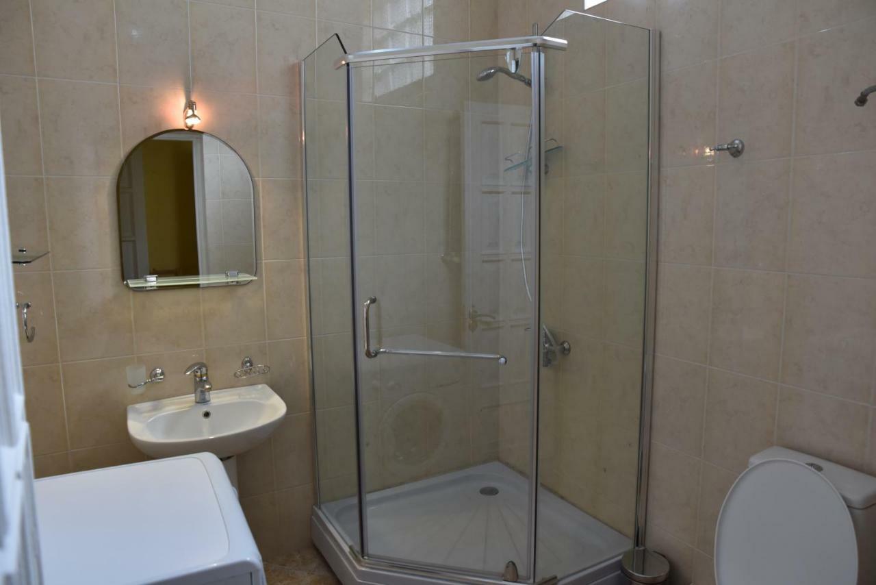 4Bd Appartaments With Cozy Garden Tbilisi Exteriér fotografie