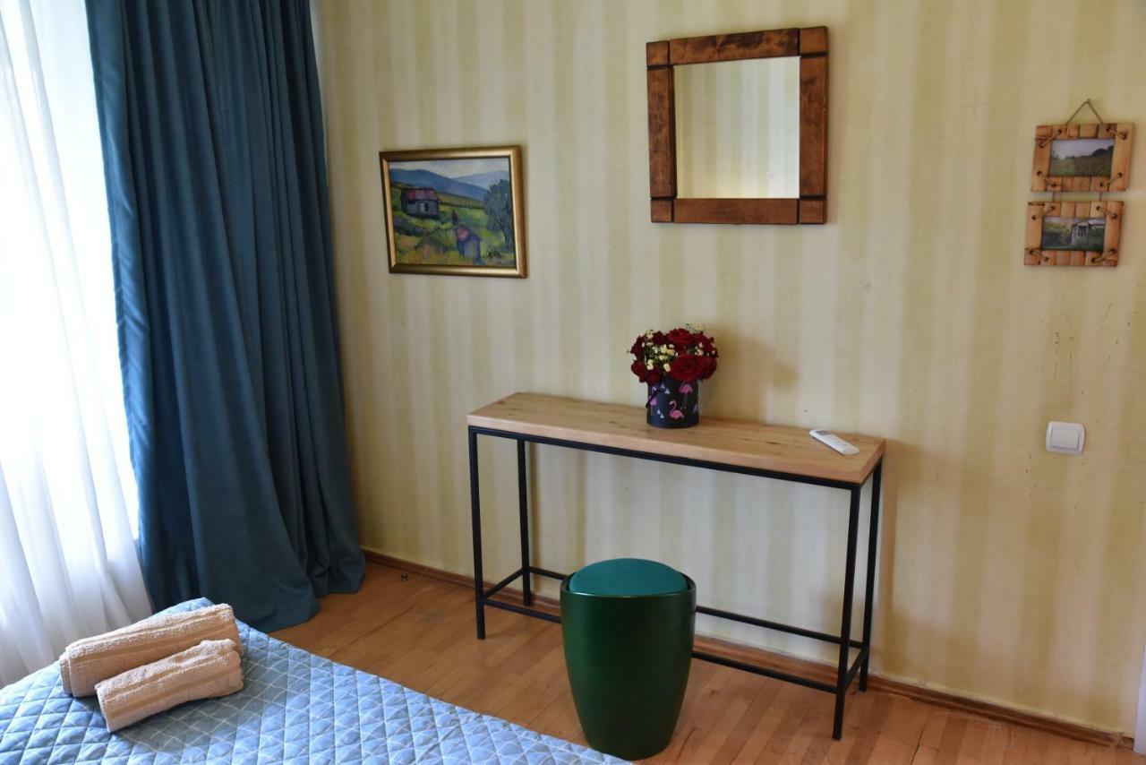 4Bd Appartaments With Cozy Garden Tbilisi Exteriér fotografie
